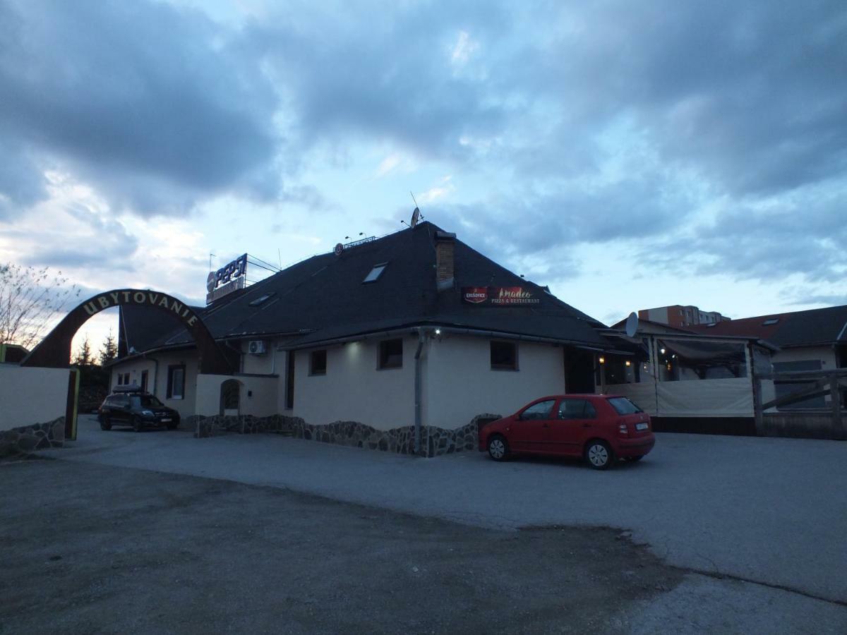 Fan Fan Penzion Rožňava Esterno foto